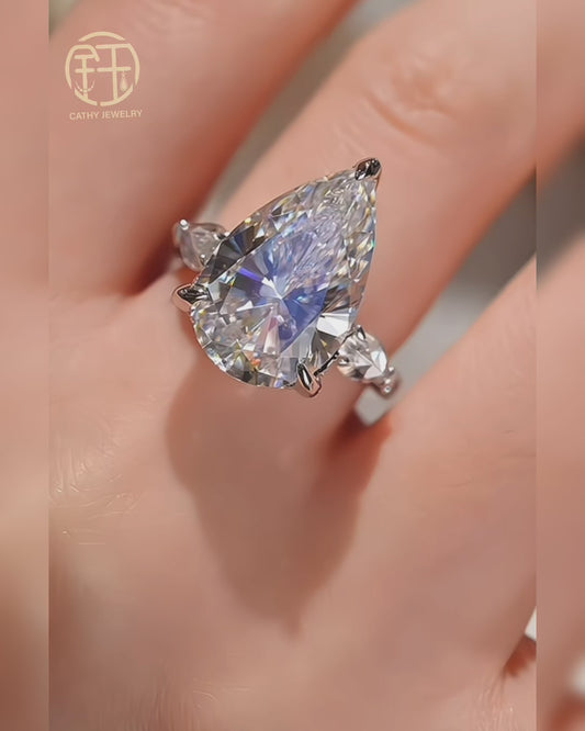 14-Carat Water Drop-Cut Diamond Ring